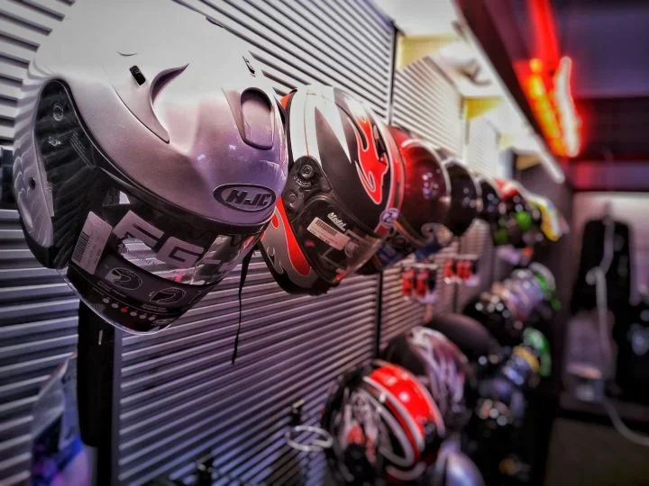 Jak wybrać dobre sklepy motocyklowe online? Sprawdź, co oferują Dobre Sklepy Motocyklowe!