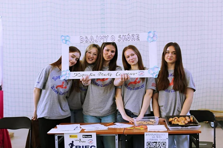 Obraz do artykułu: Weź udział w "Biegu po zdrową skórę". Licealistki zapraszają na wyjątkowe wydarzenie