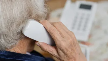Darmowe webinarium dla seniorów pokaże, jak rozpoznać fałszywą inwestycję