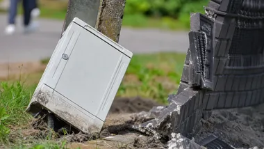 1,5 promila i uderzenie w ogrodzenie. 69-latek odpowie przed sądem