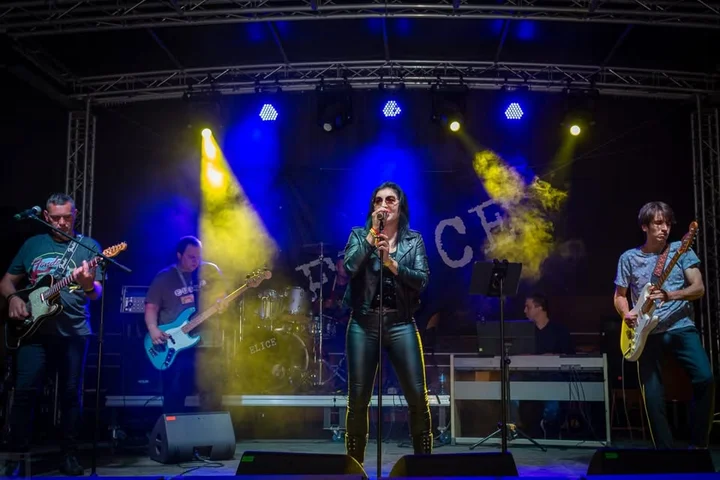Obrazek przedstawia grafikę promocyjną wydarzenia Tribute koncert poświęcony piosence i twórczości Kory w Koszalinie