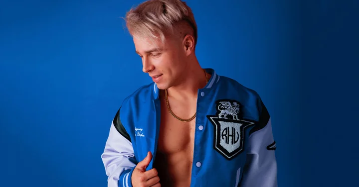 Obrazek przedstawia grafikę promocyjną wydarzenia Konrad Skolimowski w Koszalinie — koncert Króla Latino