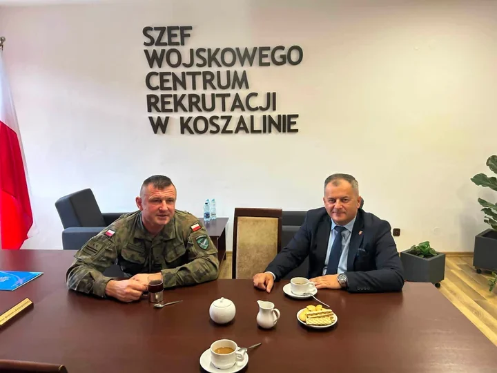 Bobolicka flaga trafi do Sali Tradycji. W Koszalinie szykują wojskową oprawę