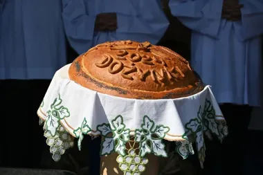 Chleb na dożynki od GS Bobolice. Podziękowania dla piekarzy