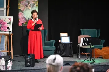 Wieczór z malarstwem Iwony Maliszewskiej wypełnił Ośrodek Kultury obrazami i rozmowami