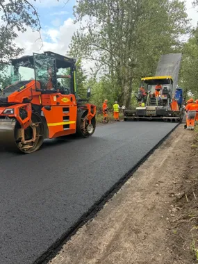 Do Ostrówka prowadzi nowa nawierzchnia. Remont połączono z budową S11