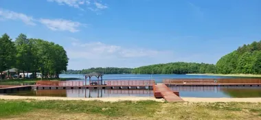 Rajska Plaża w Poroście gotowa na lato. Jest sanitariat i poprawki na pomoście