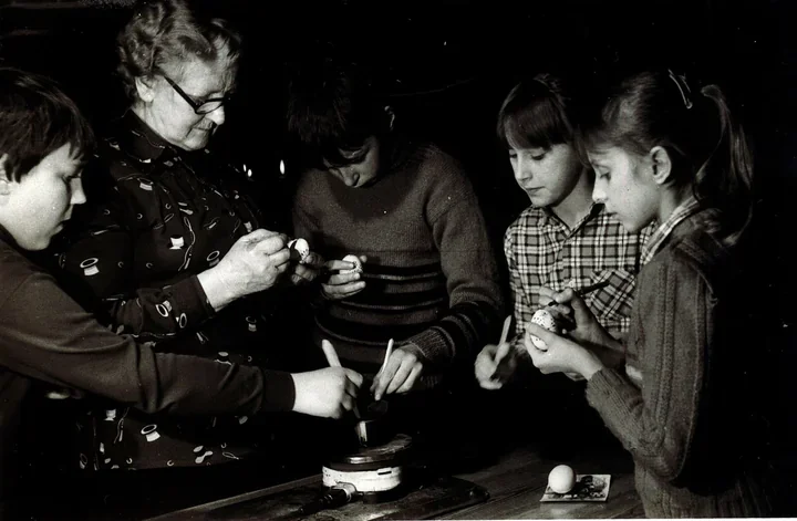 W Bobolicach Wielkanoc zaczynała się od ciszy, wody i jajek