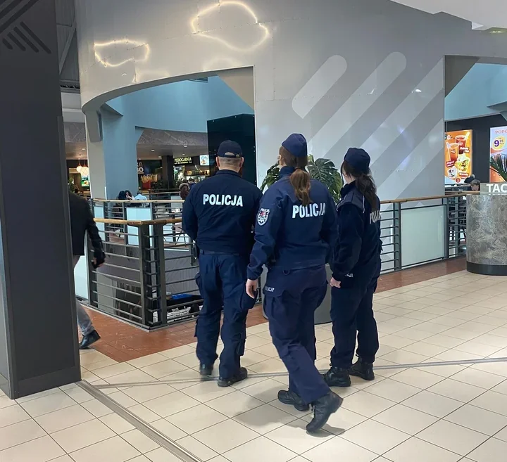 Wiosenny patrol w Koszalinie - policjanci weszli tam, gdzie młodzi spędzają czas