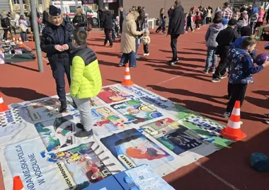 Koszalińska policja ruszyła przed świętami - dzieci dostały ważną lekcję