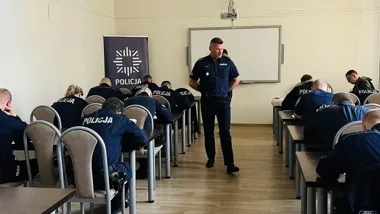 Dwaj dzielnicowi z Koszalina po trudnym teście awansowali dalej