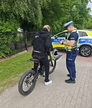 Koszalińska drogówka wzięła hulajnogi pod lupę - trzy wykroczenia