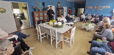 Policjanci z Koszalina weszli do Tymienia z ostrzeżeniem przed świątecznymi pułapkami