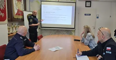 Policja i Straż Miejska w Koszalinie uporządkują samowolne znaki na osiedlach